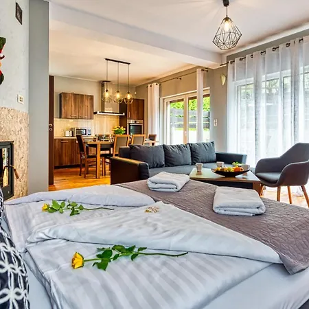 Royal Aparts Vika Gorskie Z Ogrodem